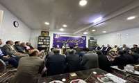 تجدید بیعت مسئولان اجرایی چناران با آرمان‌های انقلاب در دیدار با امام جمعه به مناسبت هفته دولت