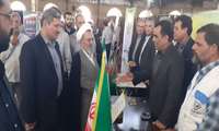 میز خدمت جهاد کشاورزی سبزوار همزمان با هفته دولت در مصلای نمازجمعه برپا شد