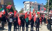 تجدید میثاق با خون شهدا؛ حضور مدیر و جمعی از کارکنان جهاد کشاورزی شهرستان گلبهار در میان خیل عظیم عزاداران در مراسم تشییع پیکر رهبر شهید