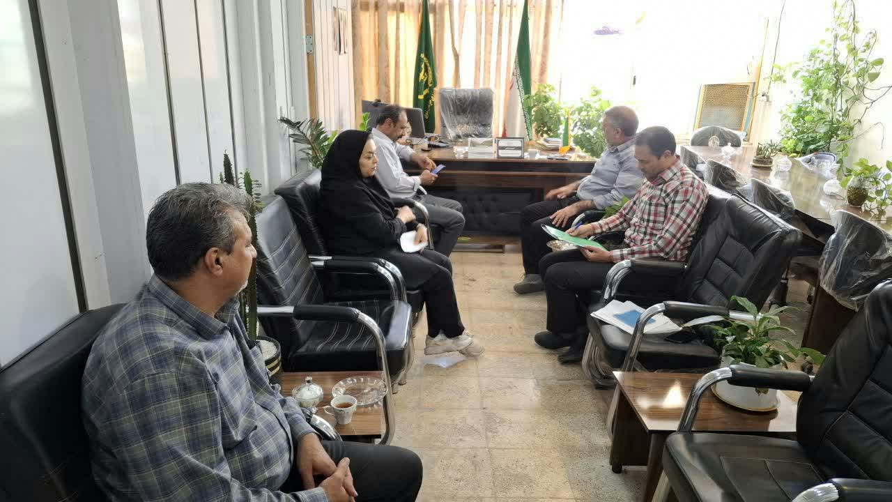 جلسه شبکه مراقبت با رویکرد بررسی وضعیت ملخ  در شهرستان گلبهار 